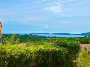 Les Restanques vue mer Roses 1070 rez de jardin